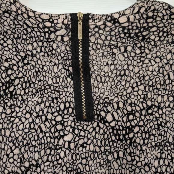 Dana Buchman tan & black printed sweater sz small - Picture 3 of 8